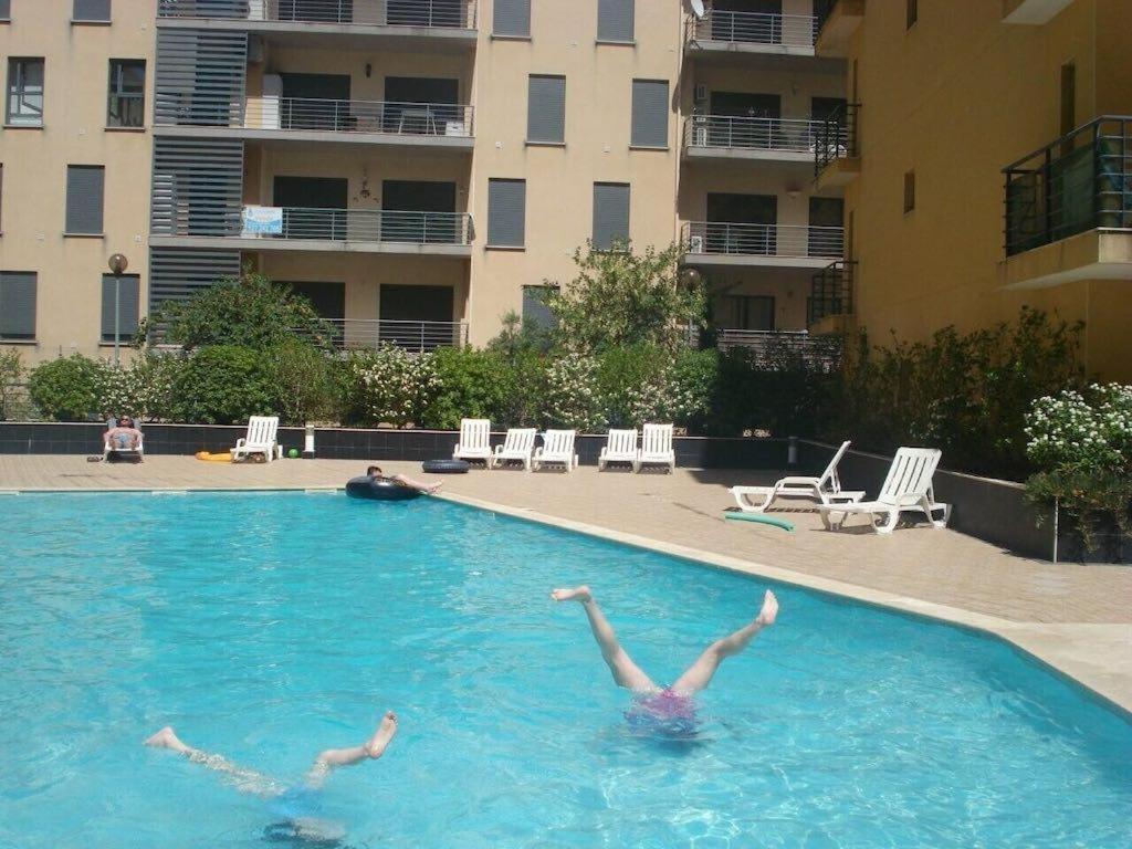 Luxury Two Br Pool View Beach Side Apartment At Algarve'S Longest Beach Armação de Pêra Extérieur photo