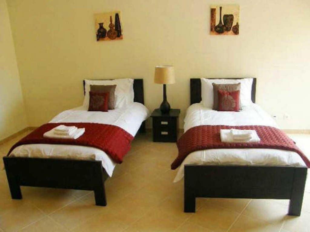 Luxury Two Br Pool View Beach Side Apartment At Algarve'S Longest Beach Armação de Pêra Extérieur photo