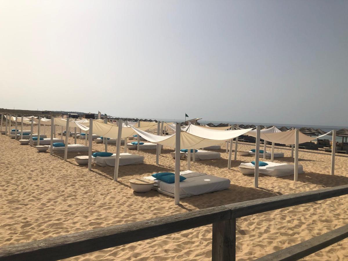 Luxury Two Br Pool View Beach Side Apartment At Algarve'S Longest Beach Armação de Pêra Extérieur photo